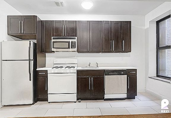 4th image of 213 W 135th St APT 2A