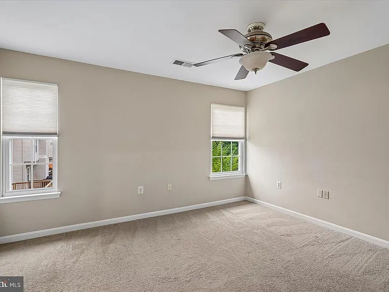 104 Frazer Dr — Photo 24