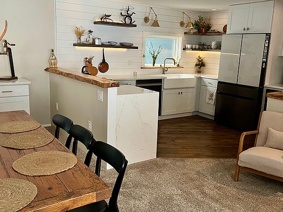 4th image of 355 Summit Rd