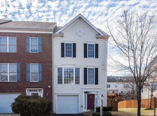 9068 Two Bays Rd, Lorton, VA 22079