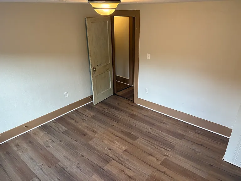 875 Union St — Photo 17
