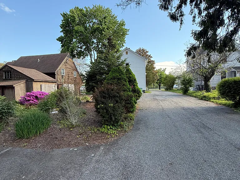 96 W Main St — Photo 31