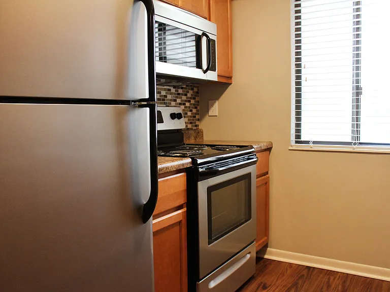 Hunter's Creek Apartments — Photo 35