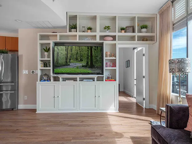 3 bed, 1726 sqft, $5,499 — Photo 4