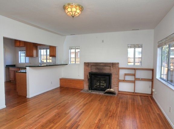 3rd image of 1609 Mountain Ave