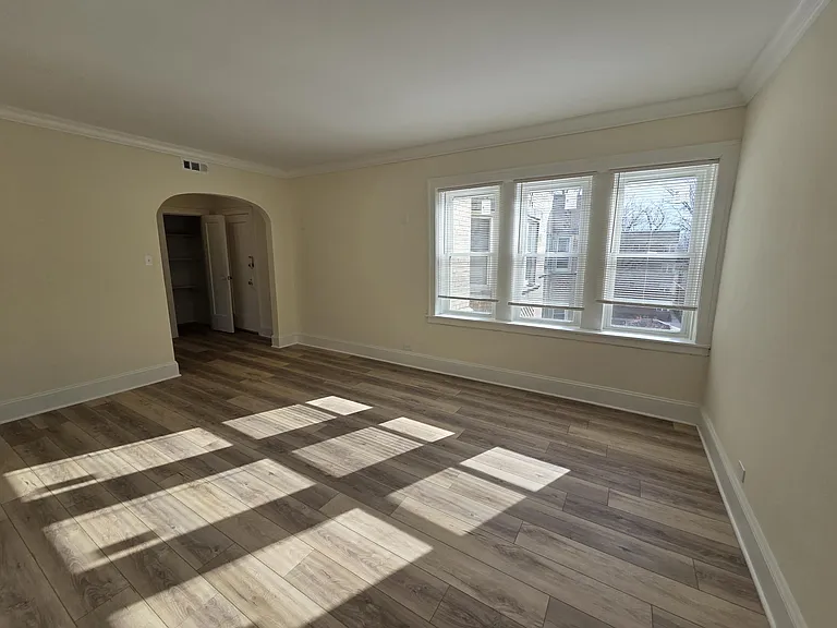 6326 N Albany Ave #2W — Photo 7