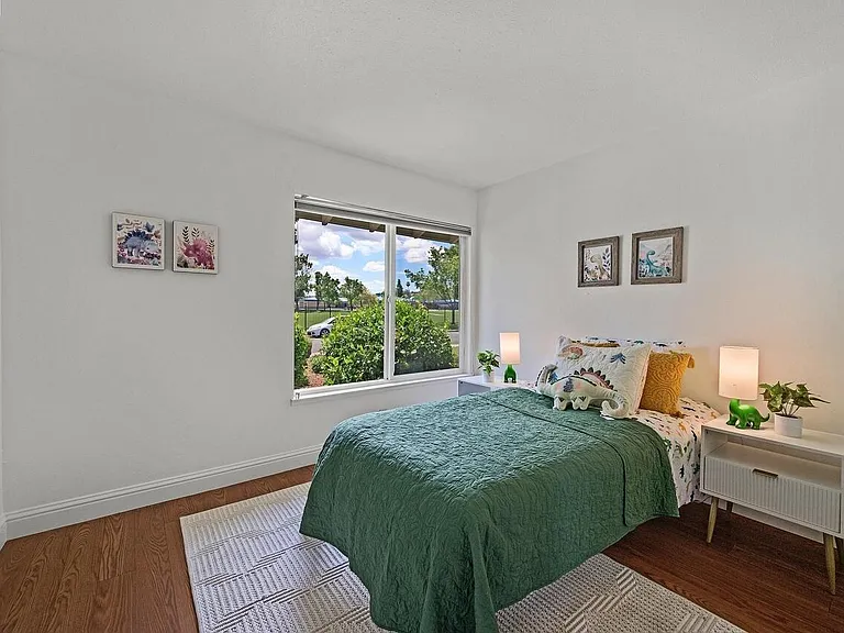 2883 Westchester Dr — Photo 5