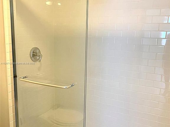 3rd image of 2501 SE 20th Pl #101-A