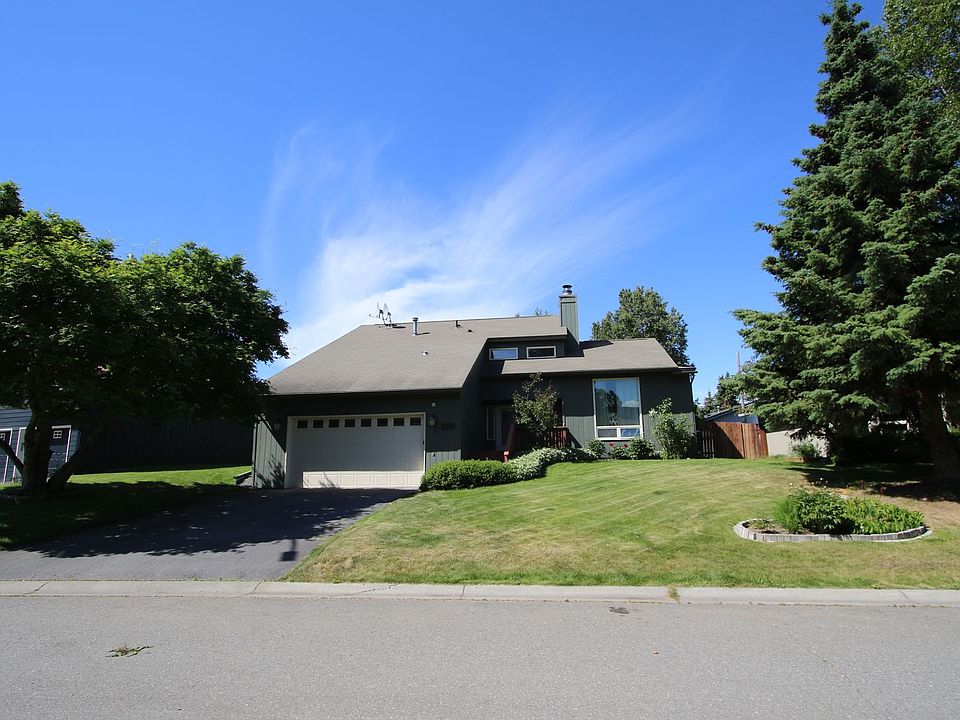 1st image of 450 Pettis Rd