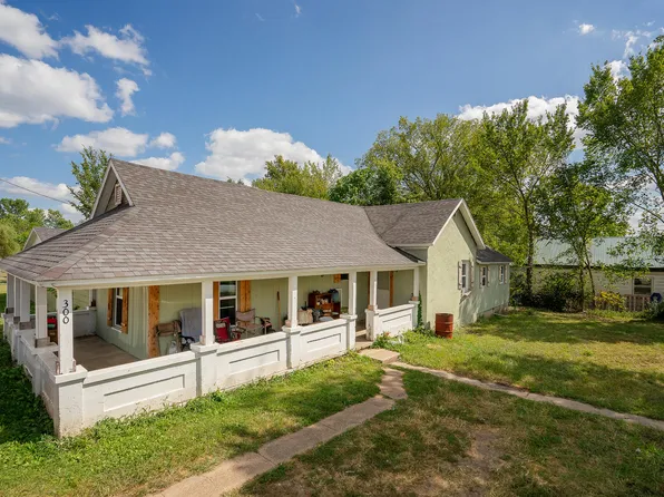 300 S Ohio Street, Humansville, MO 65674