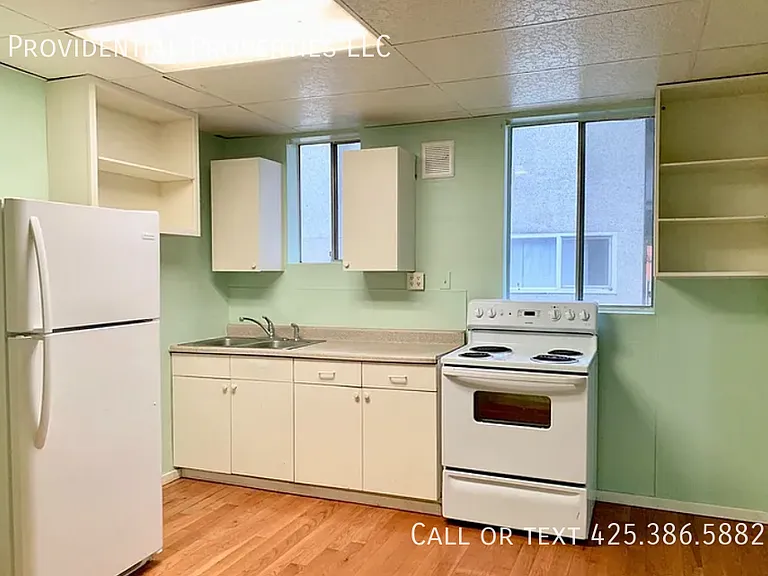2468 S College St #B — Photo 2