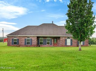 16 D O Stanford Rd, Poplarville, MS 39470