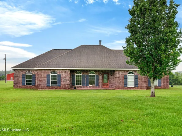16 D O Stanford Rd, Poplarville, MS 39470