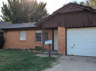 205 S Irving Dr, Moore, OK 73160