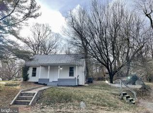 9742 Garis Shop Rd, Hagerstown, MD 21740