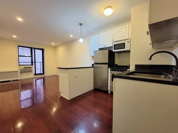 241 East 58th Street image 1 of 6
