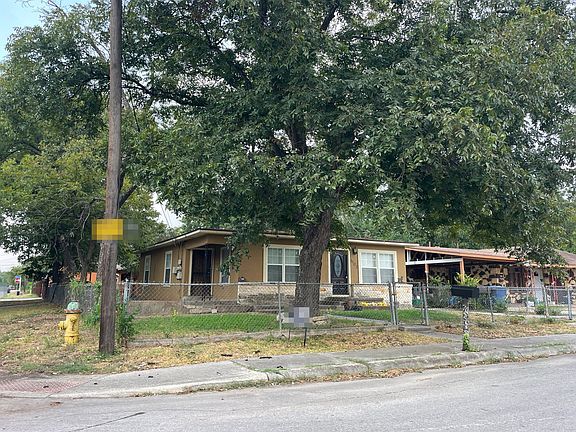 3rd image of 1102 Chalmers Ave