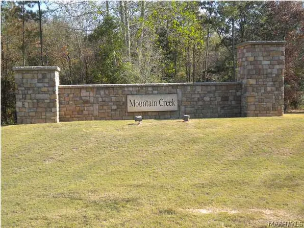 2626 Hannah Dr, Deatsville, AL 36022