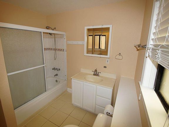 Main bathroom