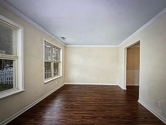 3rd image of 2202 Mediterranean Ave