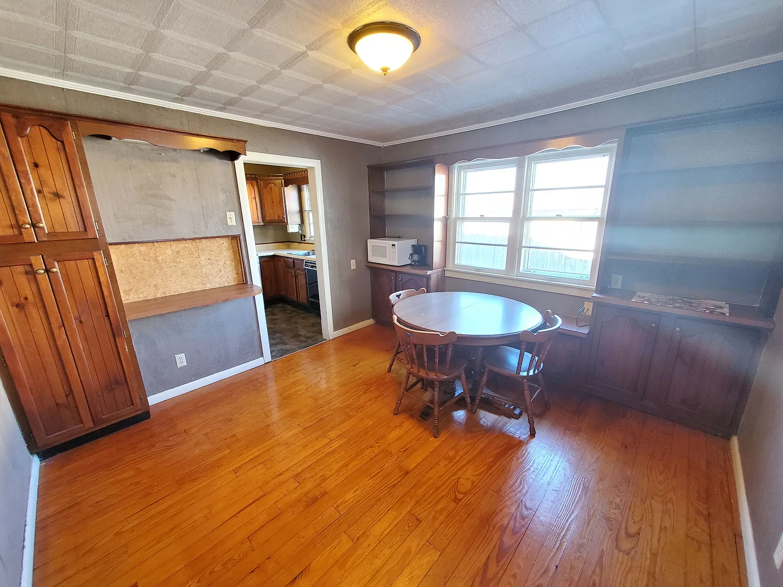 3 bed, 1.5 bath, 1264 sqft, $2,190 — Photo 4