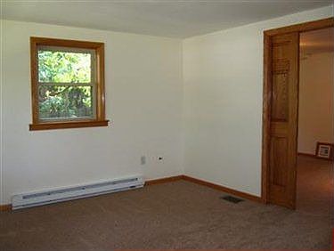 5th image of 214 Branstetter St