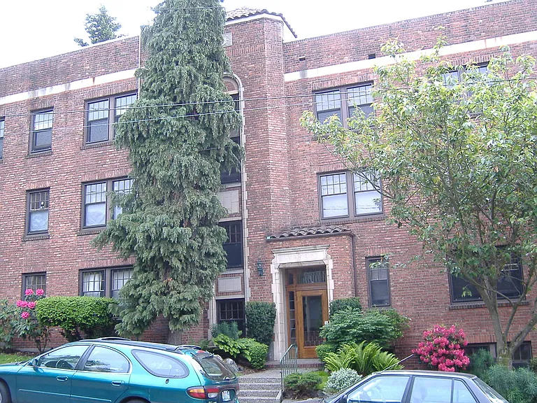 Varick Apartments — Photo 20