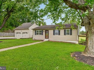 388 Hipkins Rd, West Grove, PA 19390