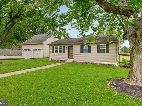 388 Hipkins Rd, West Grove, PA 19390