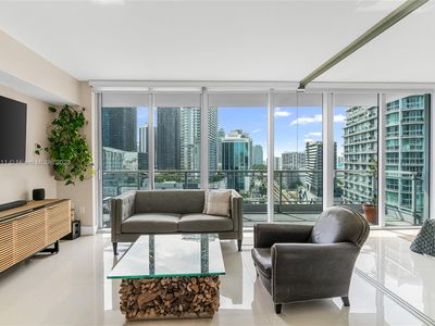 92 SW 3rd St APT 2104, Miami, FL, 33130