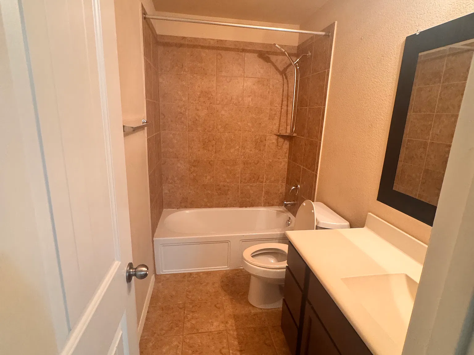 3 bed, 1378 sqft, $1,795 — Photo 4