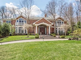 4 Pine Tree Dr, Great Neck, NY 11024