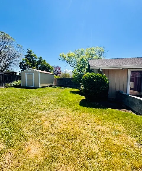 889 Morrison Ave — Photo 5
