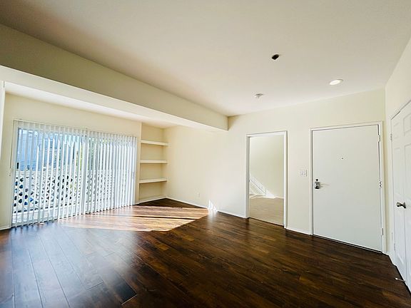 4th image of 3518 Dunn Dr APT 202
