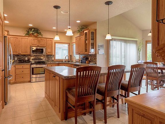 5th image of 5012 Pheasant Dr