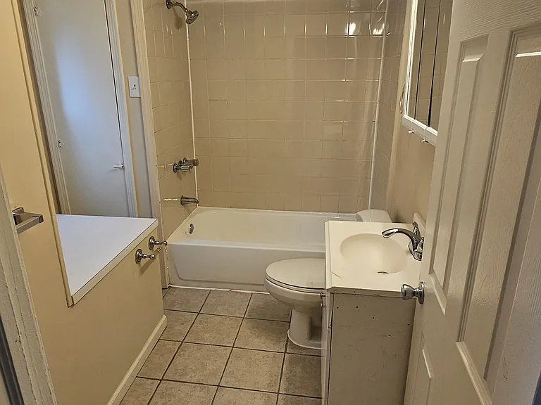8092 Jewett Ave — Photo 9