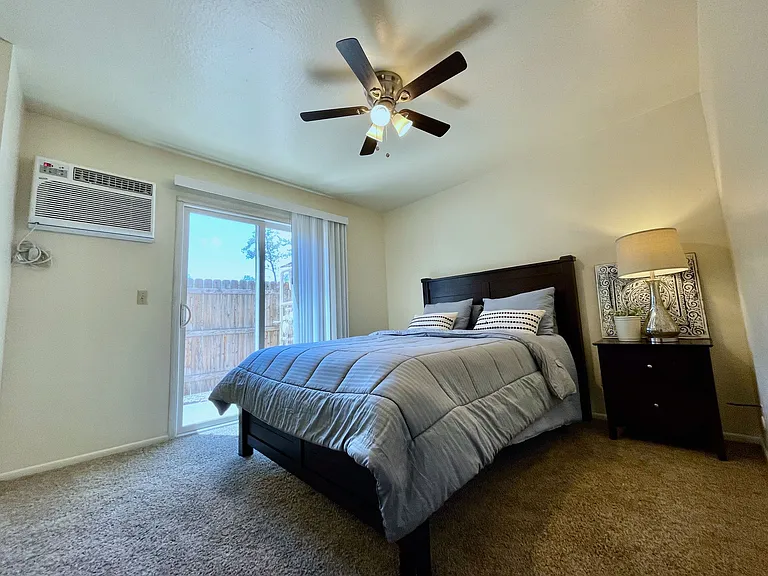 7th Street Manor — Photo 10