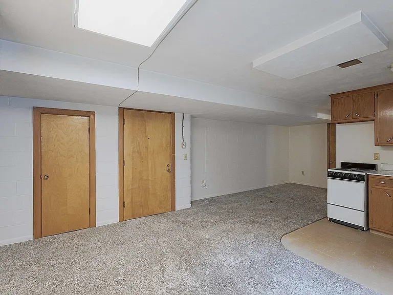 1731 E St #11 — Photo 7