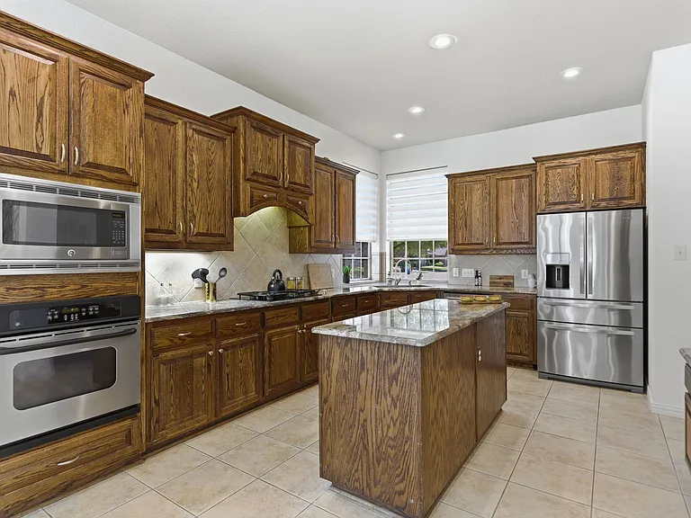 2437 Fawn Meadow Dr — Photo 11