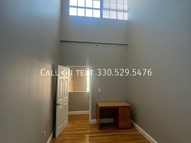 2404 Prospect Ave — Photo 32