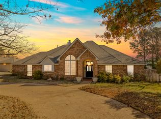230 Edgewood Dr, Highland Village, TX 75077