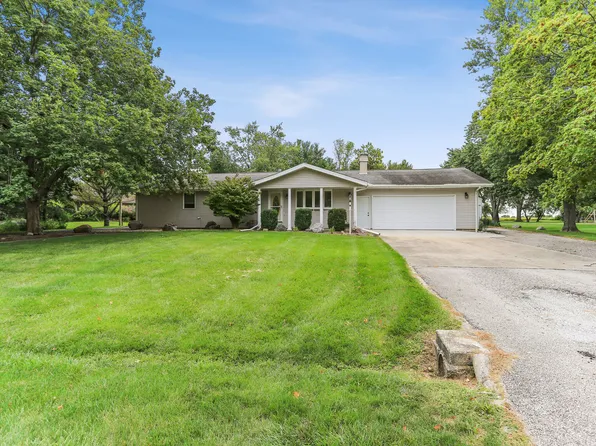 5021 W Dudley Rd, Champaign, IL 61822