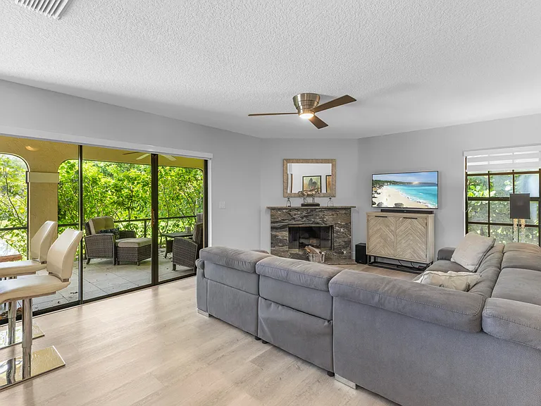 12715 Kingsway Rd — Photo 31