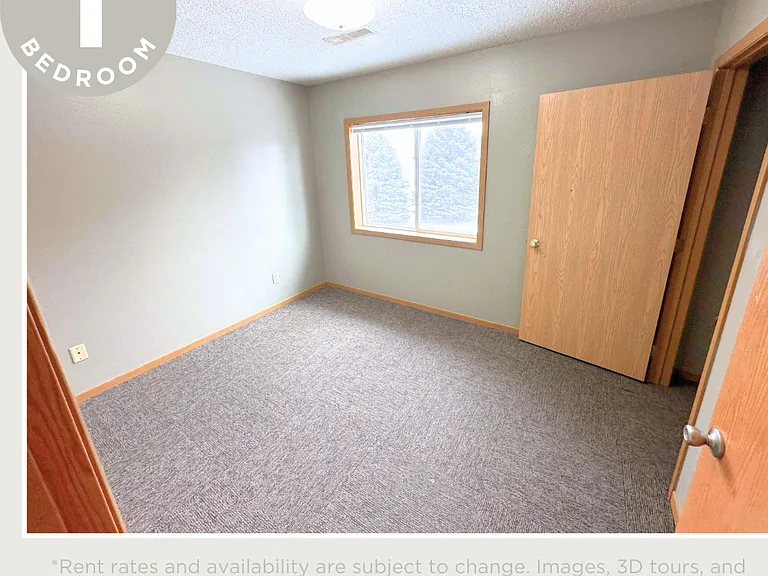 100 12th St SW #3 — Photo 5