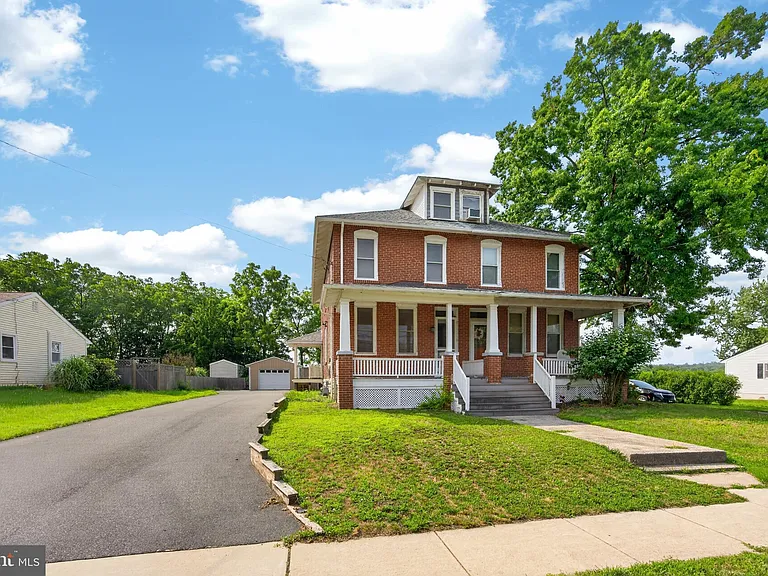 855 N Pleasant View Rd — Photo 1