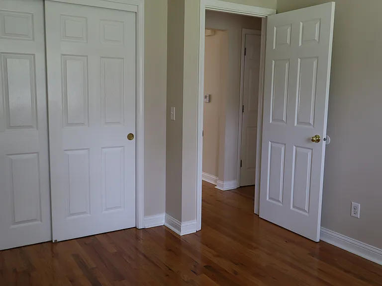 3327 SE 4th Ct — Photo 8
