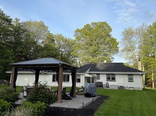 7 Maple Ave, Bloomfield, CT 06002