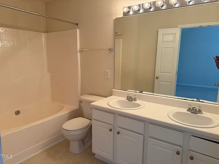 8125 Rhiannon Rd — Photo 6