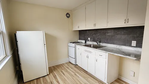 1231 Saint Clair Ave #6 Photo 1