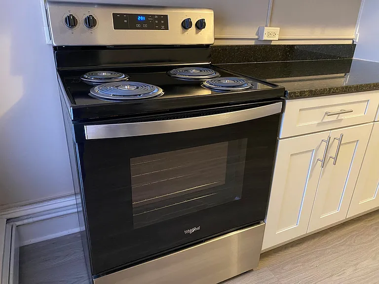 25 S West End Ave #3 — Photo 8